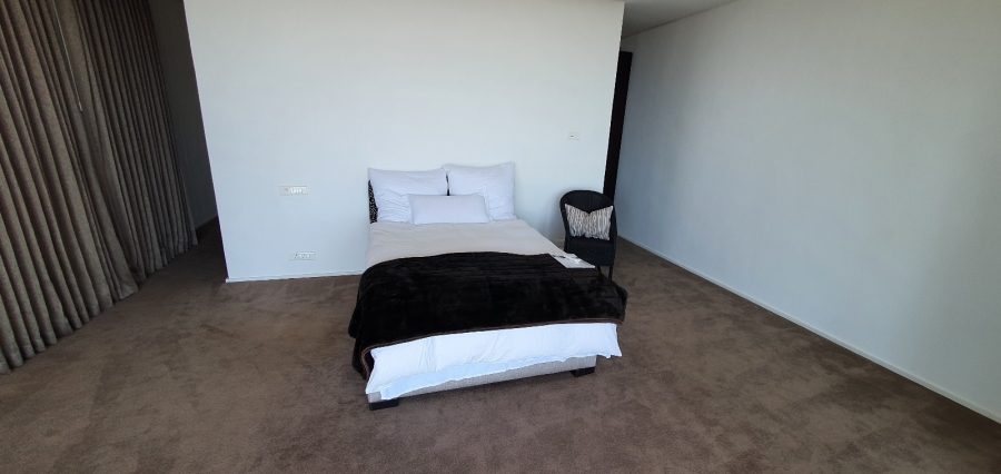 To Let 4 Bedroom Property for Rent in Higgovale Western Cape